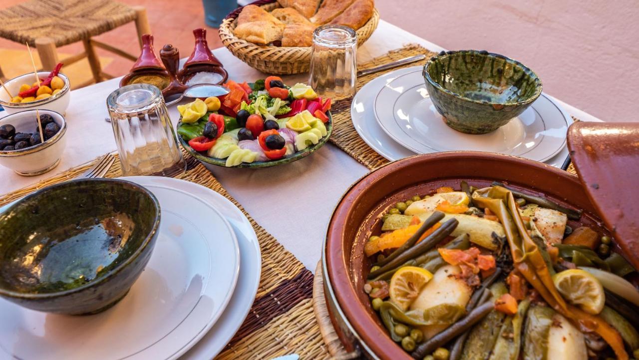 Dar Essalama Dades Akhendachou n'Ait Ouffi Exteriör bild